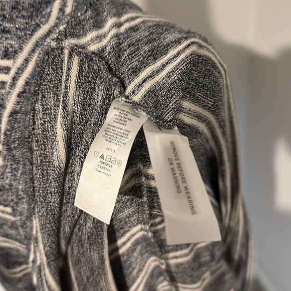 Lou & Grey Striped Dress Size Medium - Picture 6 of 10